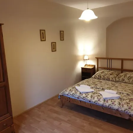 아파트 St. Kristof Apartman