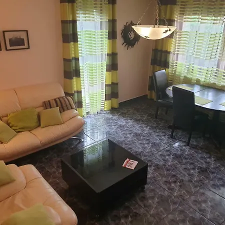 St. Kristof Apartman 아파트 *